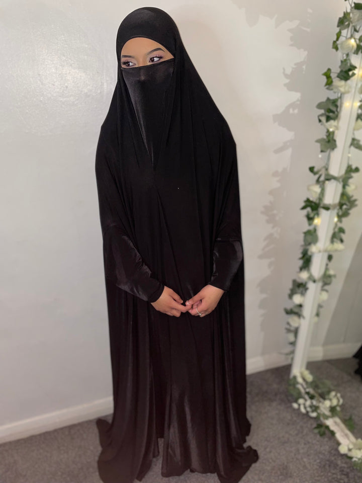 This one piece Jilbab is a long head scarf perfect for Salah for all ages. Covers from head to toe. Worry free from body exposure during prayer. Jilbab is a clothing very similar to an abaya. Our Jilbab are loose and can be worn over regular everyday clothing.